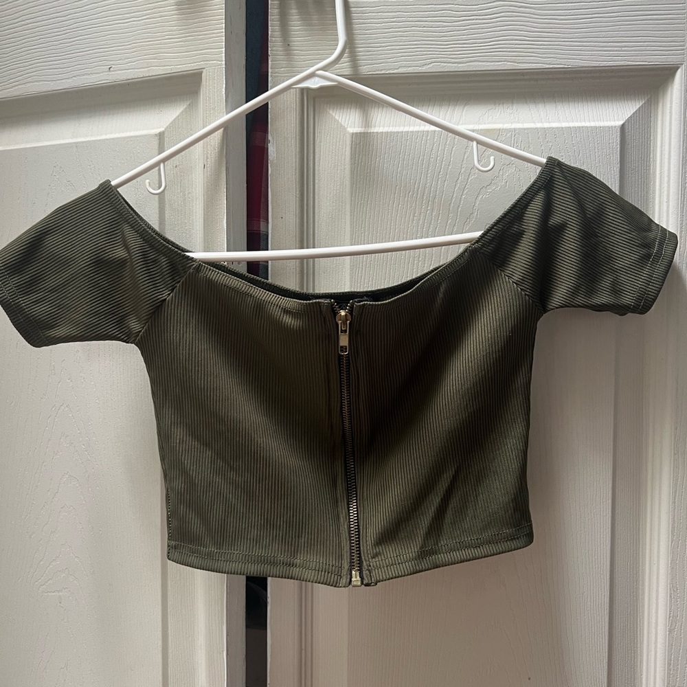 Crop top